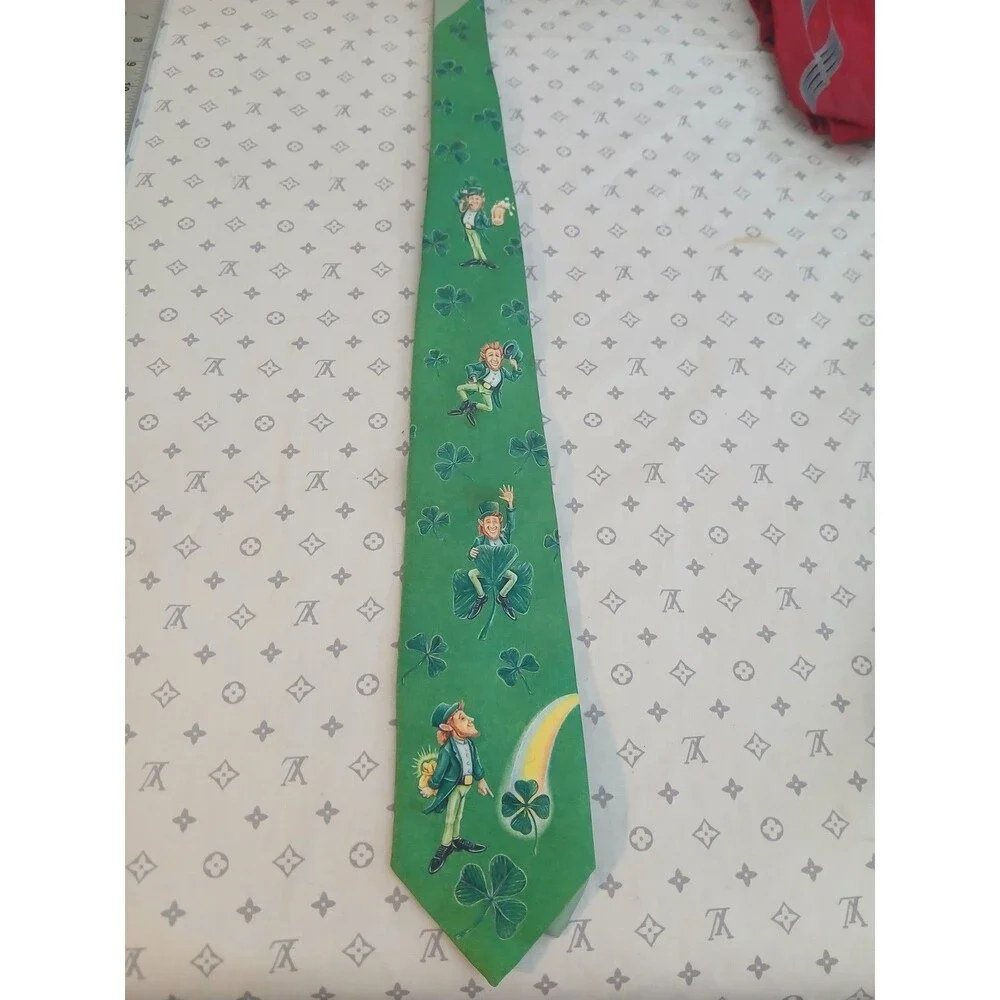 Ralph Marlin Made In USA Four Leaf clover Mens Green Neck Tie